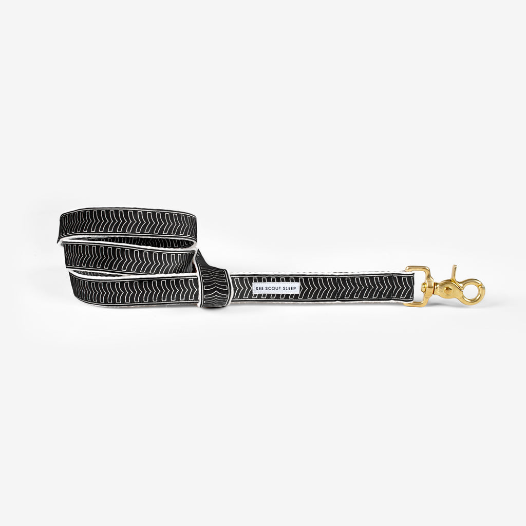 Chef 'L Bark Standard Leash - Black & Cream from By Scout