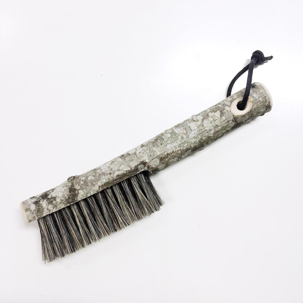 Clothes brush in Beechwood from Cloud 7